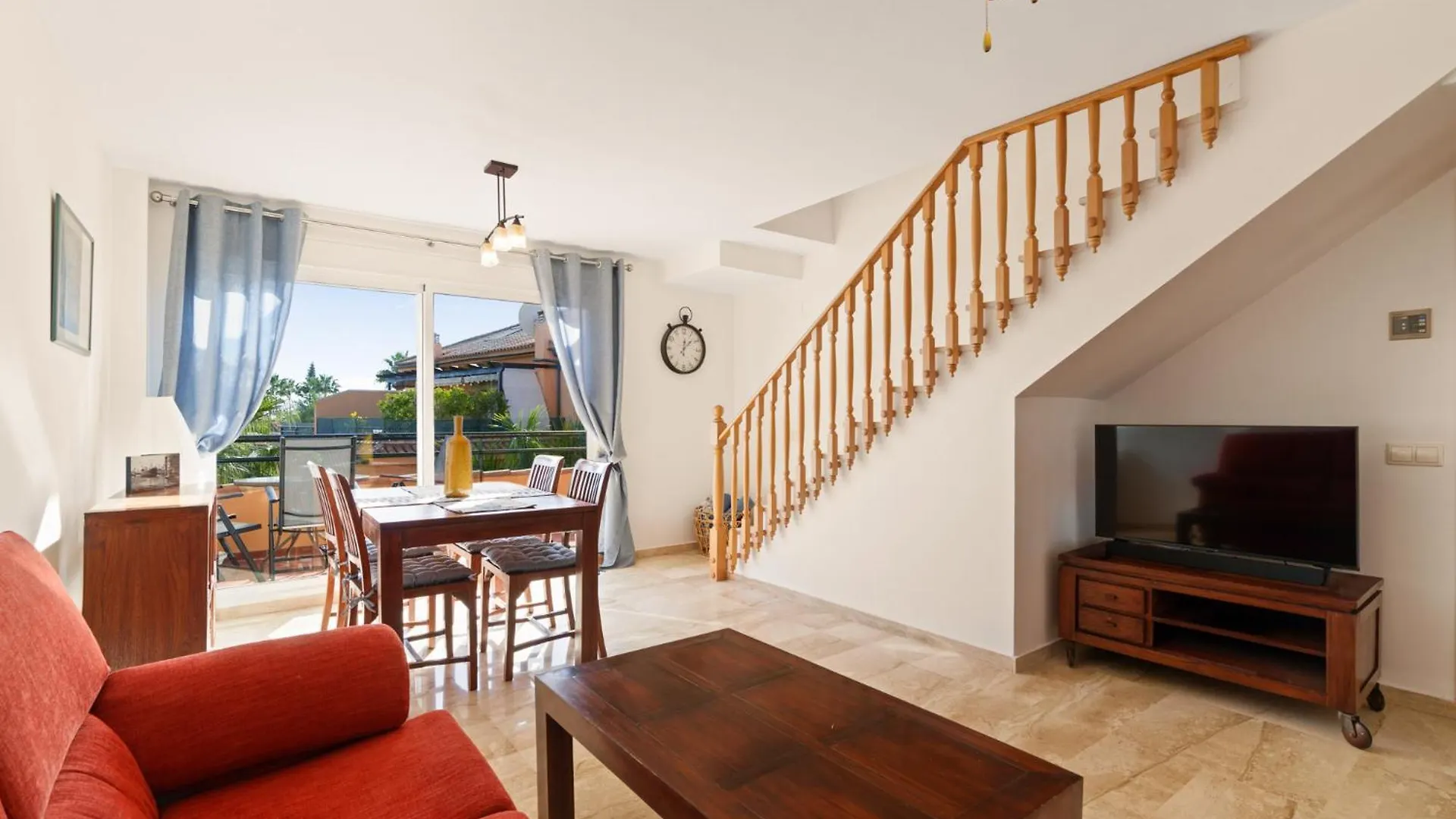 Apartment Close To The Sea In Las Chapas マルベーリャ