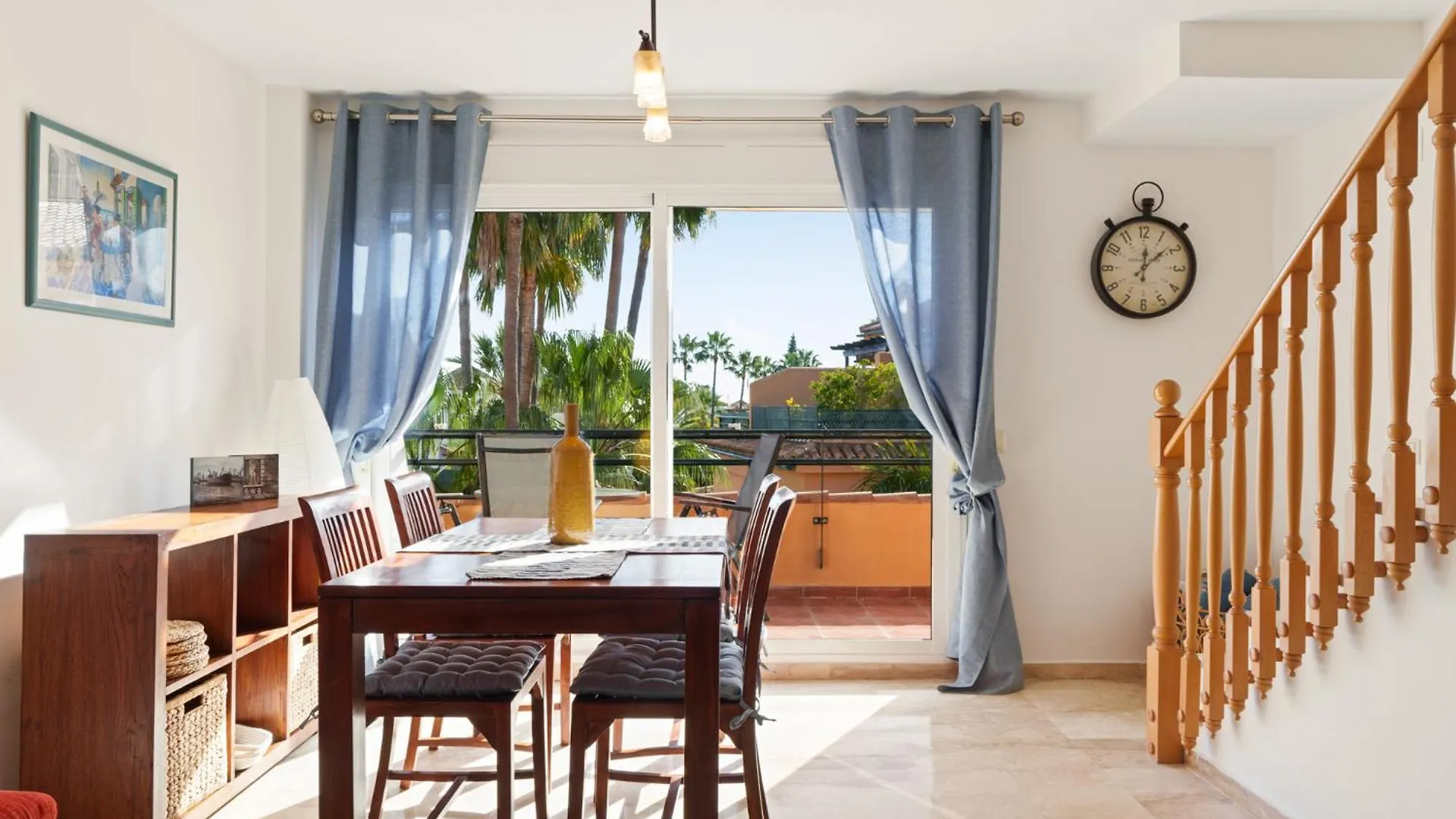 Apartment Close To The Sea In Las Chapas Marbella